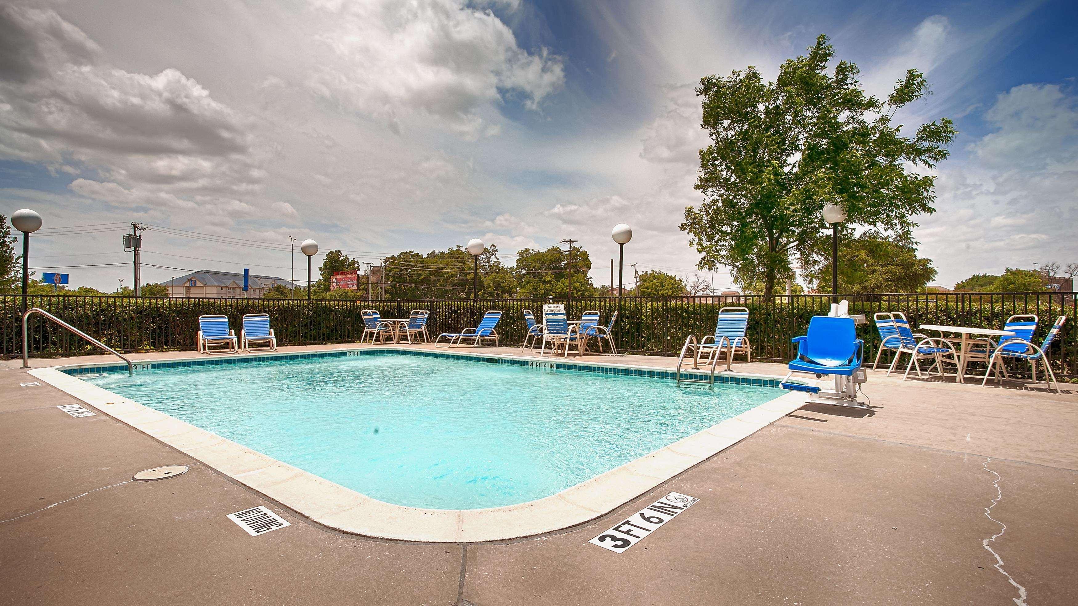 Best Western Northwest Inn Dallas Bagian luar foto